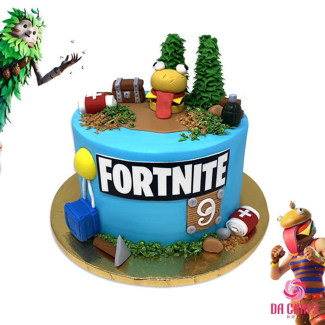 Fortnite Theme Cake