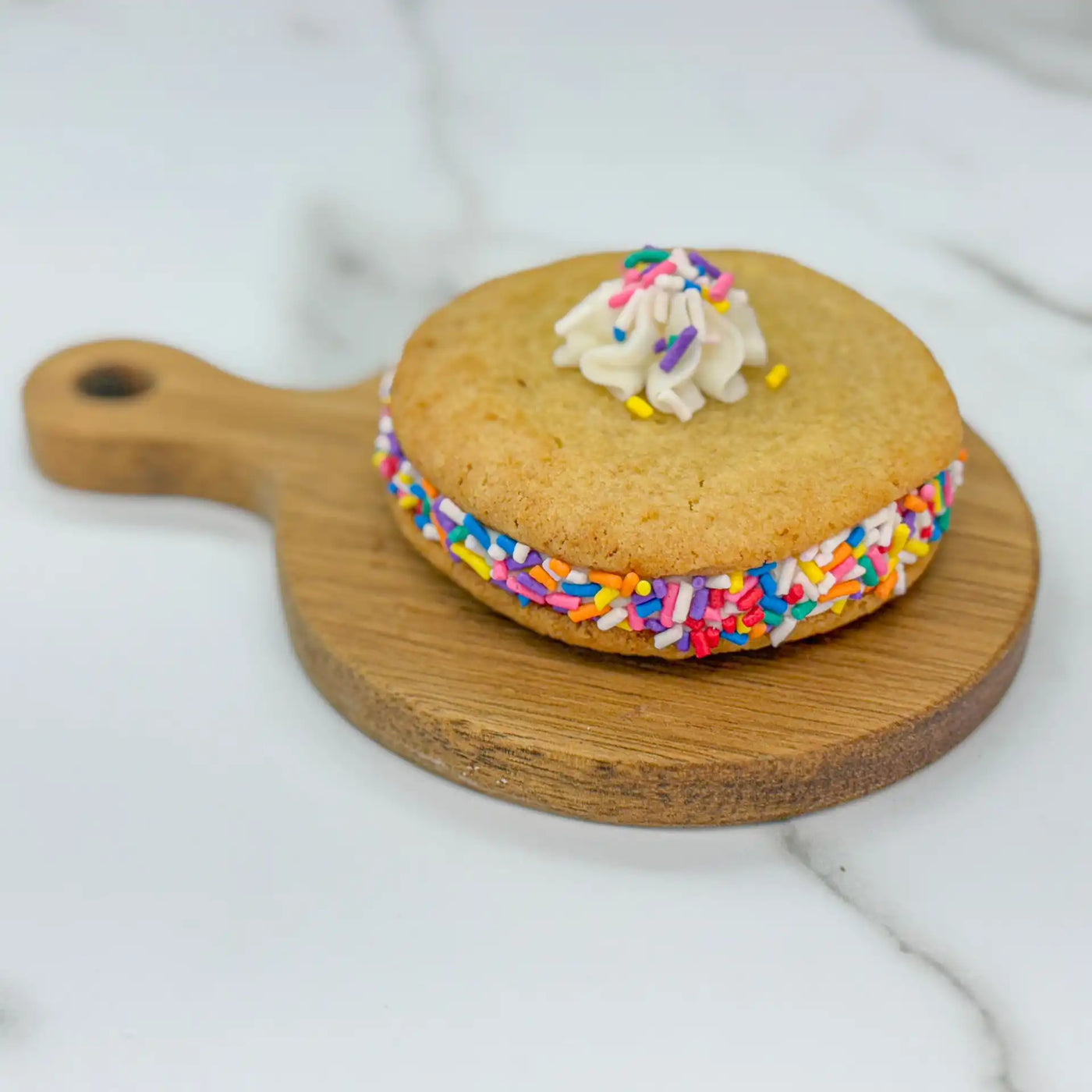 Vanilla & Sprinkles Cookie Sandwich