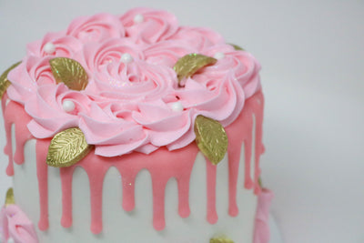 Girly cake with gold details