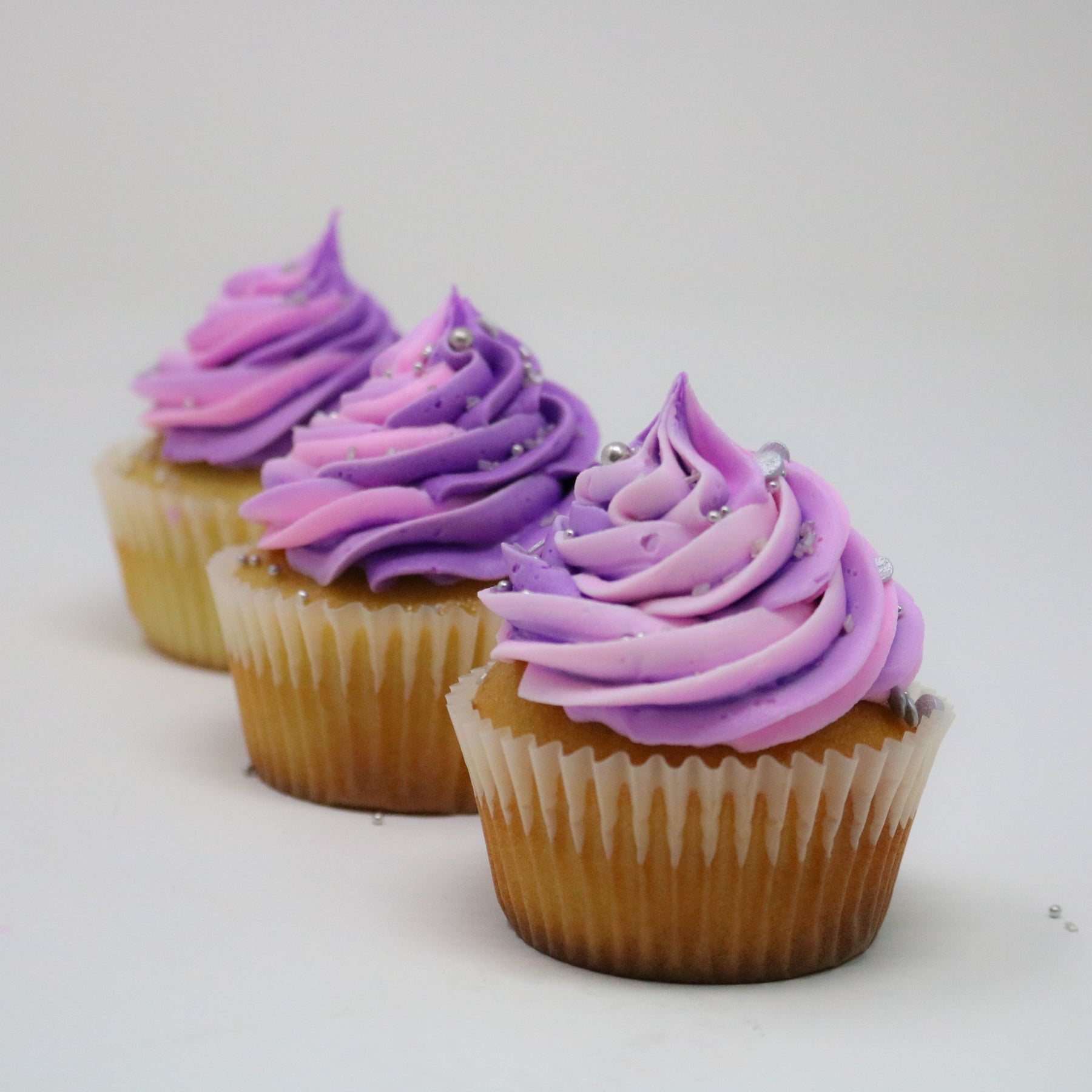 Girly Buttercream Sprinkle Cupcakes Da Cakes Houston
